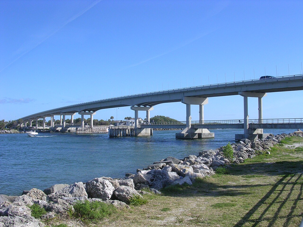 The A1A bridge over Sebastian Inlet